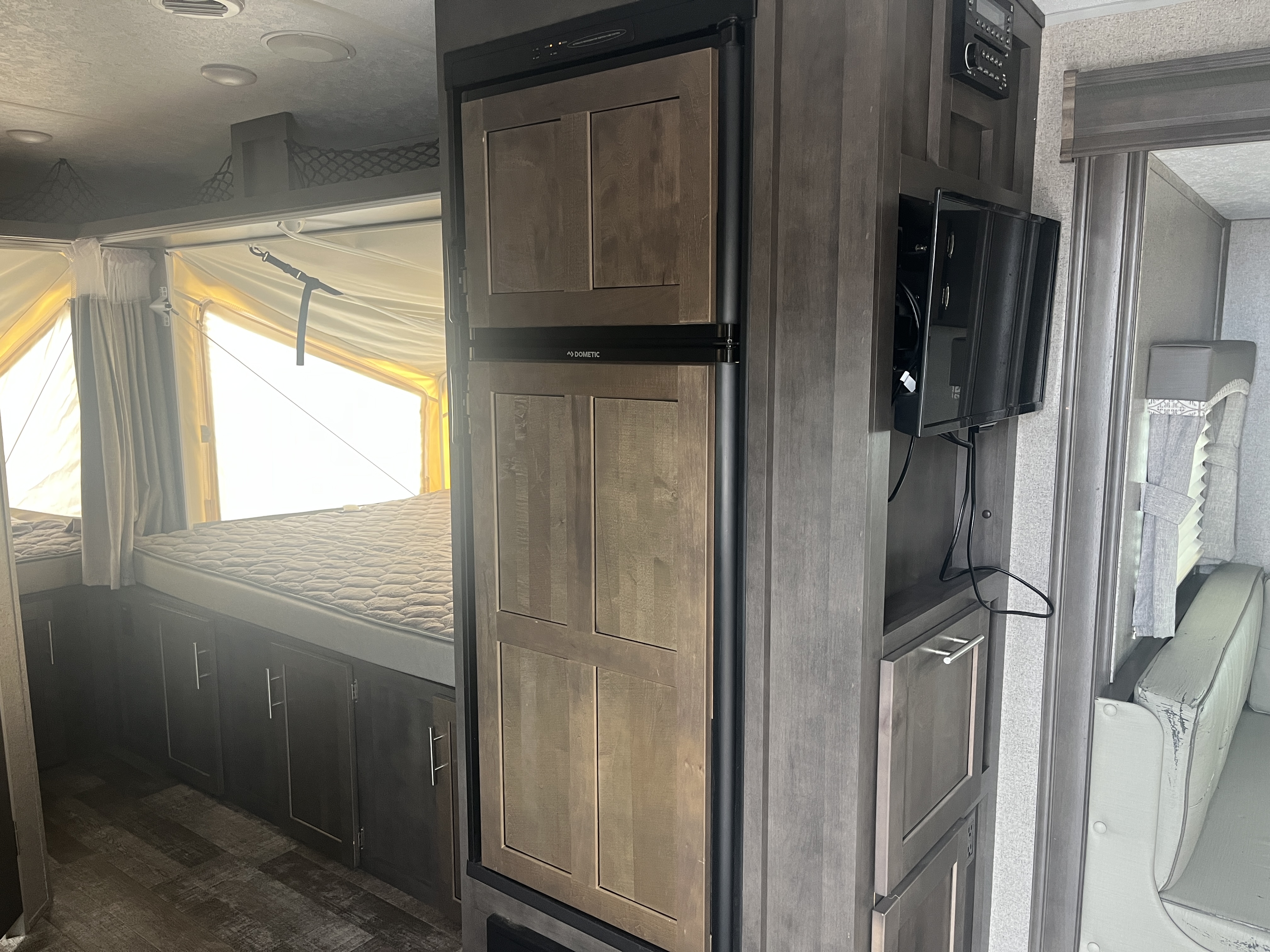 2019 FOREST RIVER ROO 233S - Image 23