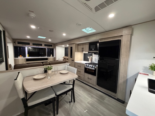 2026 Grand Design Imagine 3100RD - Image 21