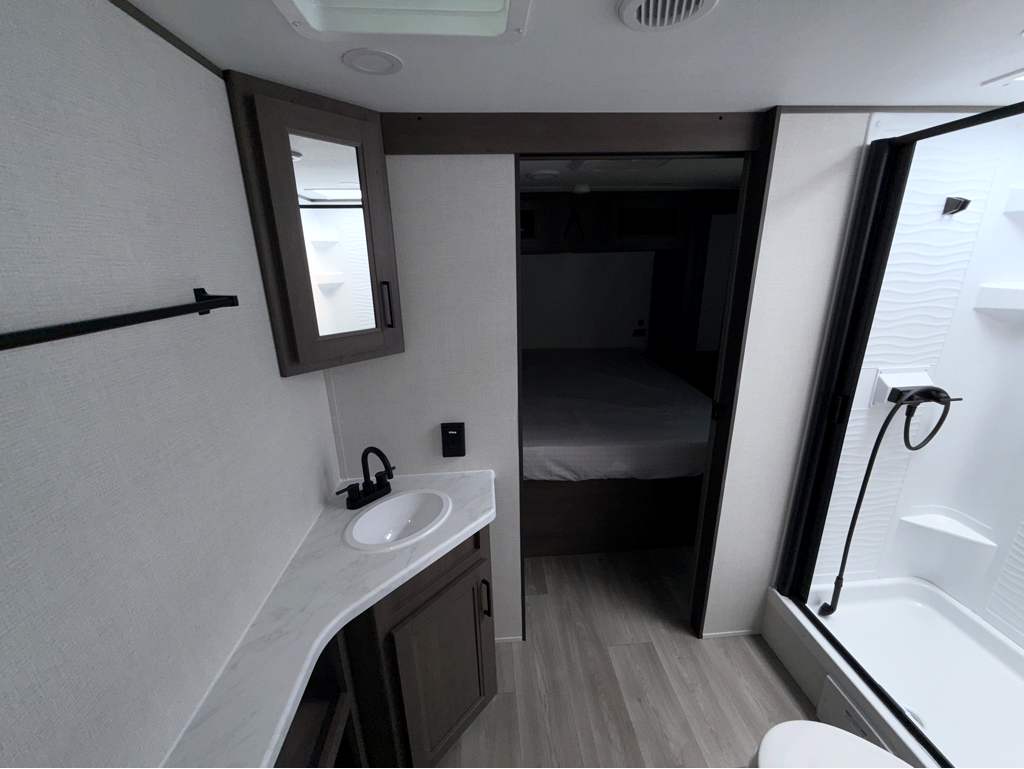 2026 GRAND DESIGN TRANSCEND 305BHT - Image 21