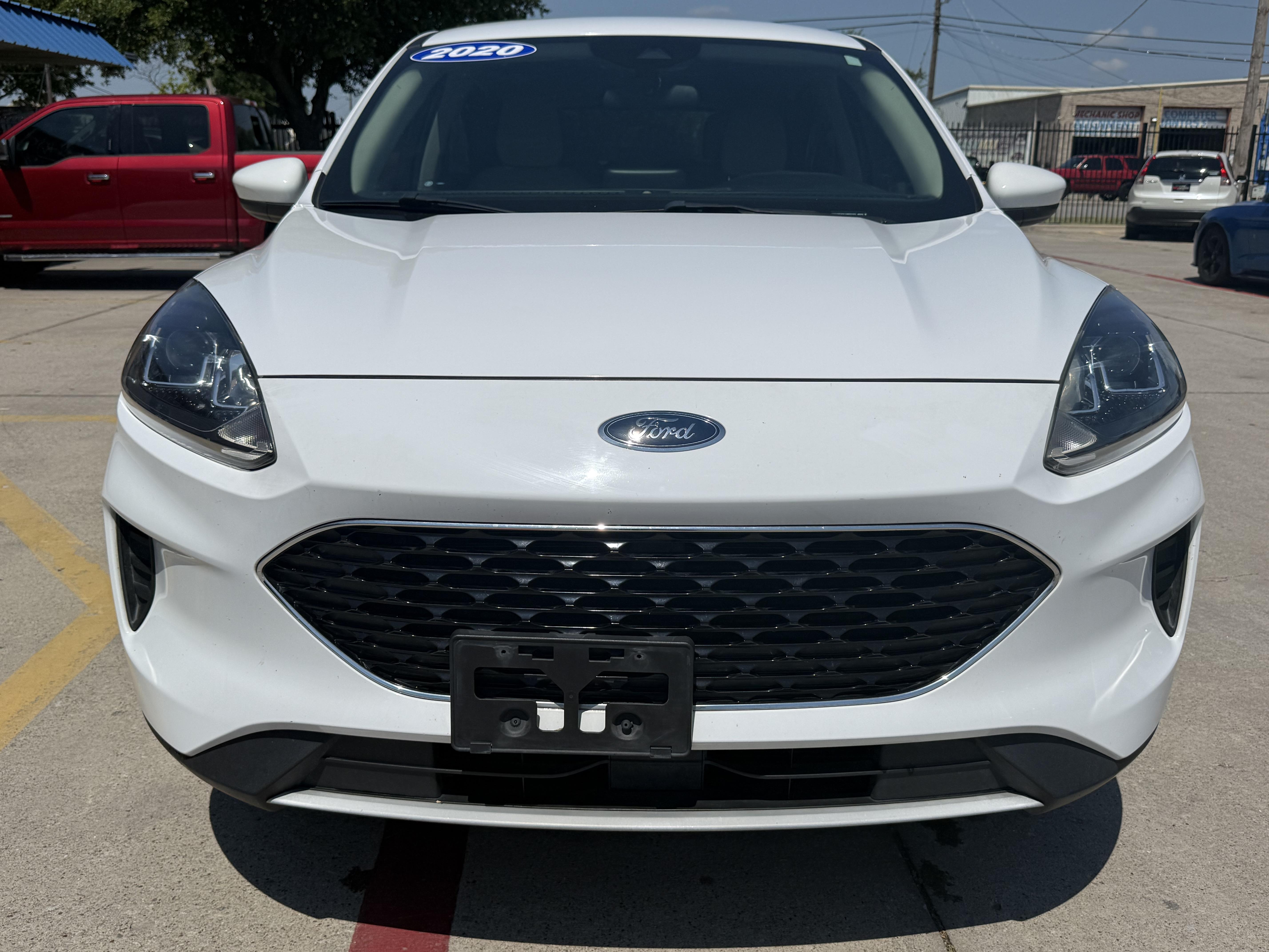 2020 Ford Escape Utility 4D SE 2WD - Image 3