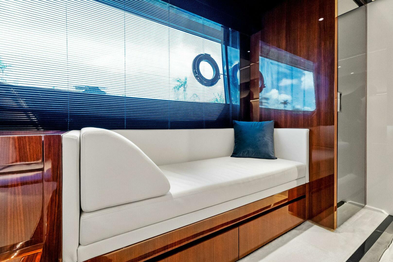 2020 Riva 66 Ribelle - Image 32