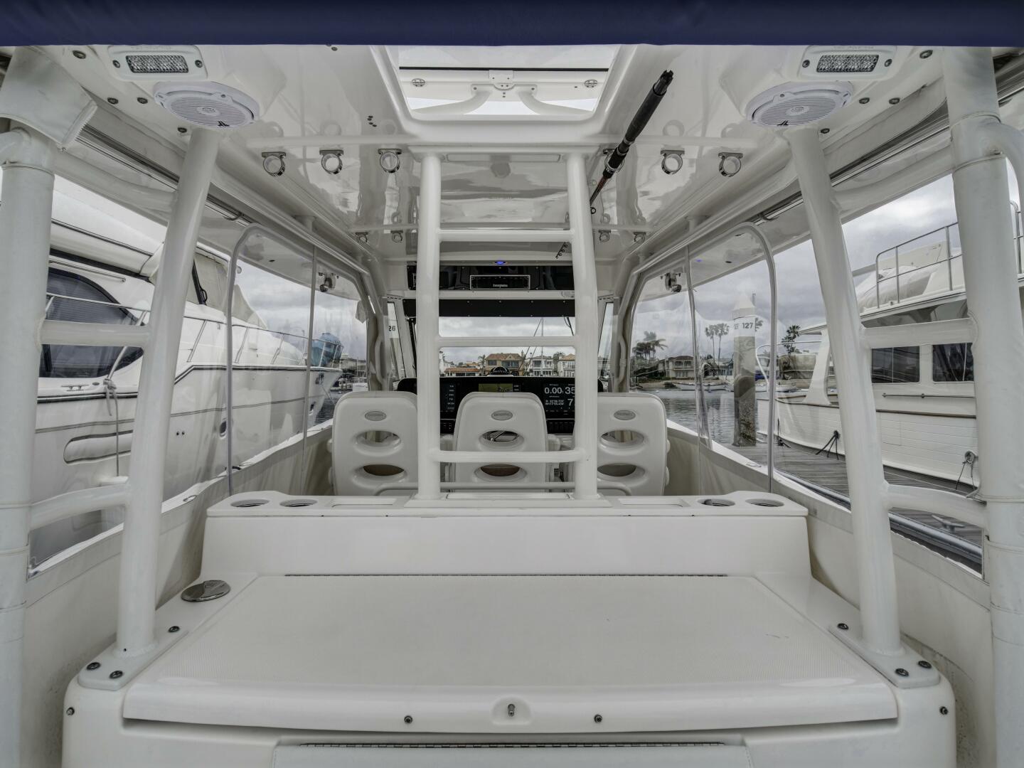 2015 Everglades 435 Center Console - Image 7