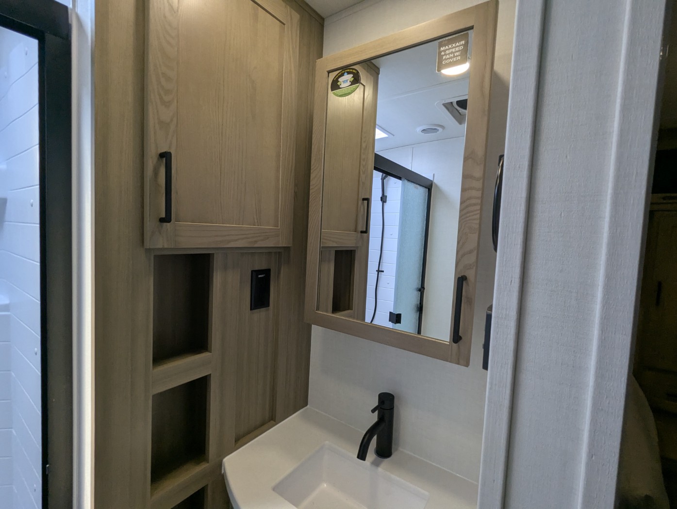 2027 Forest River Rockwood Ultra Lite 2916RL - Image 20