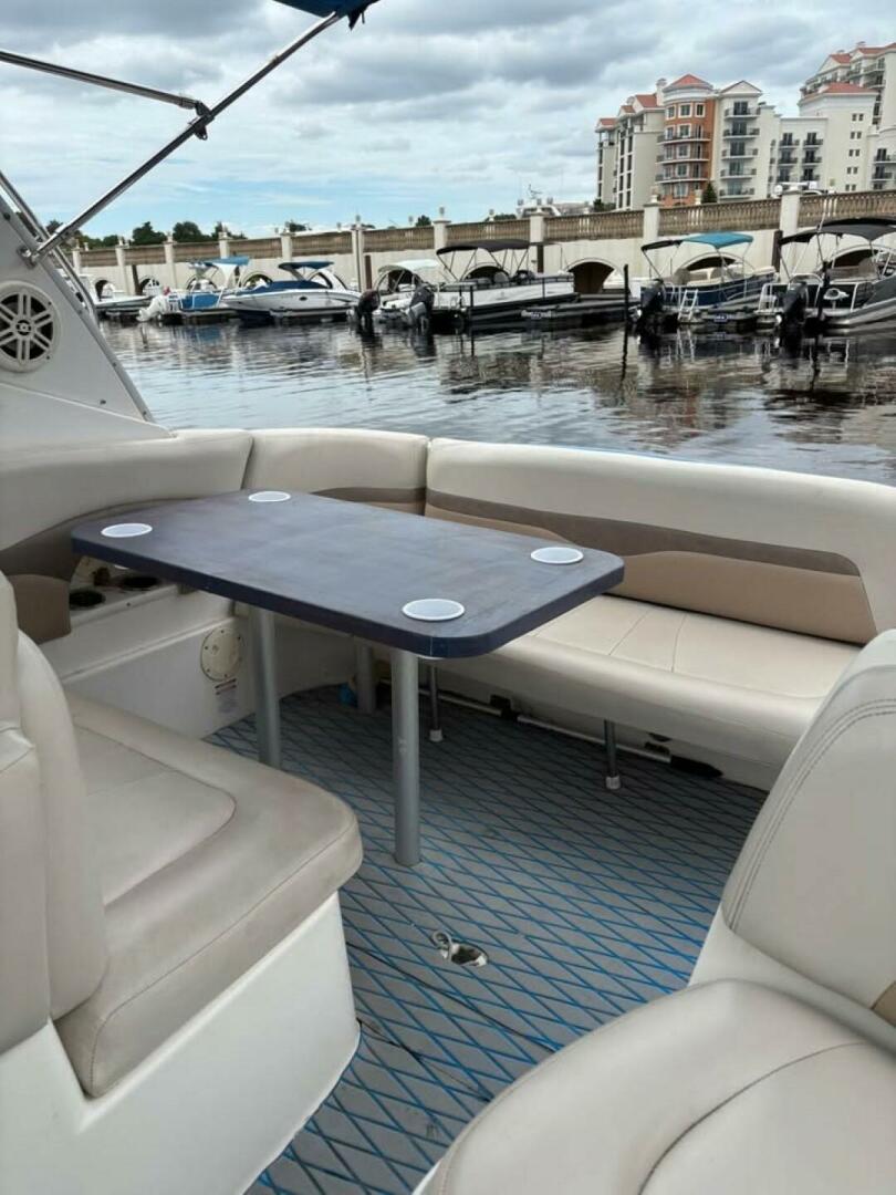 2005 Chaparral 290 Signature - Image 11