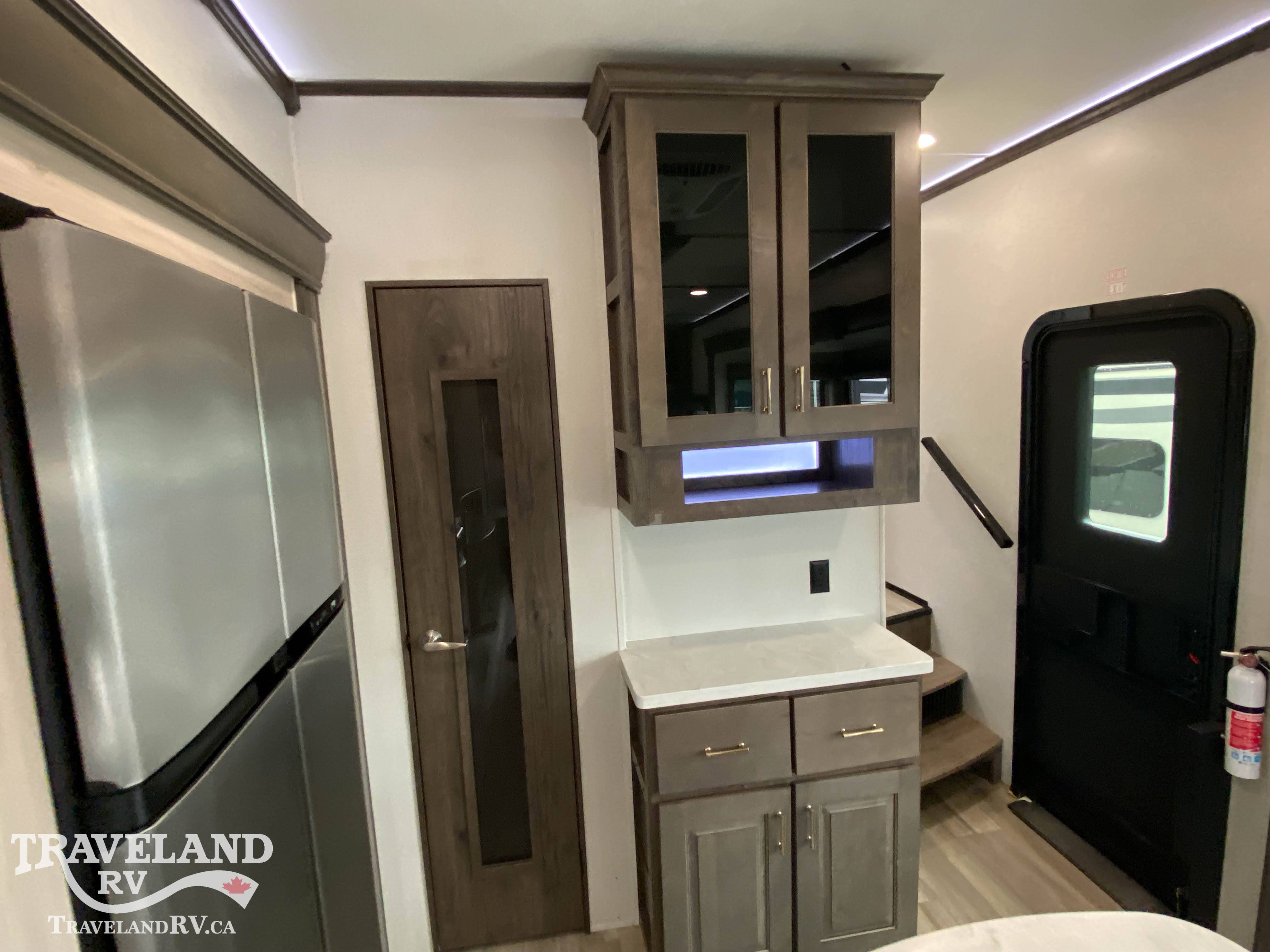 2022 Alliance RV Paradigm 310RL - Image 16