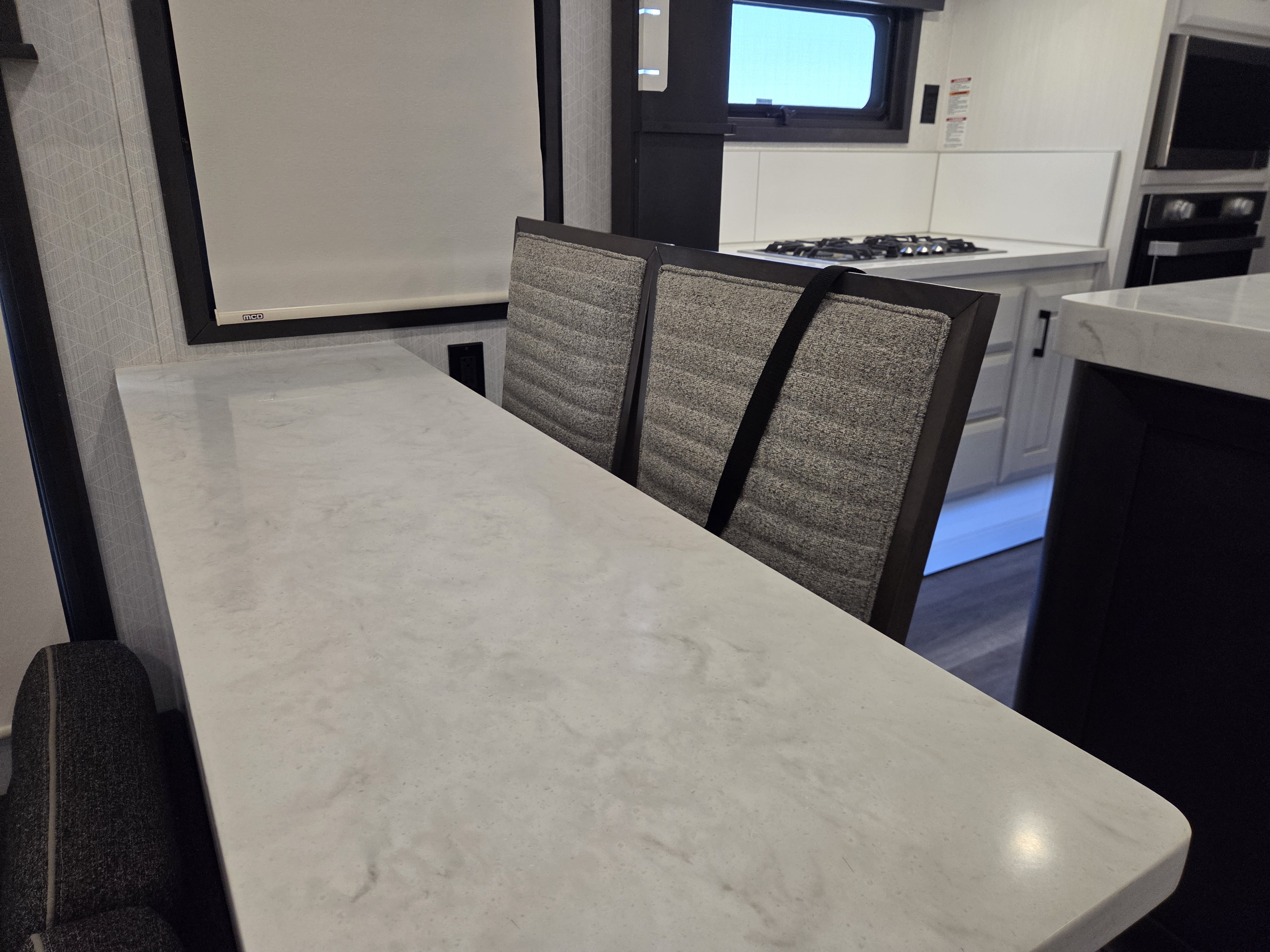 2022 DRV Mobile Suites 41FKMB - Image 10