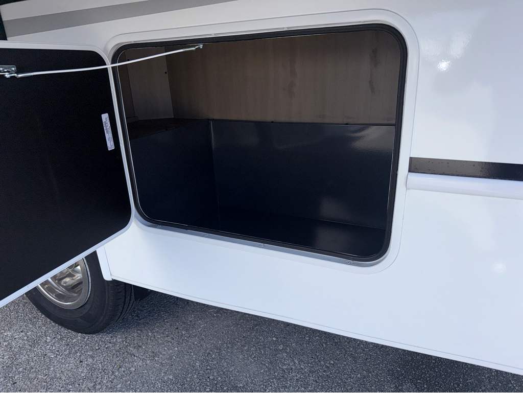 2027 ENTEGRA COACH ODYSSEY 24B - Image 6