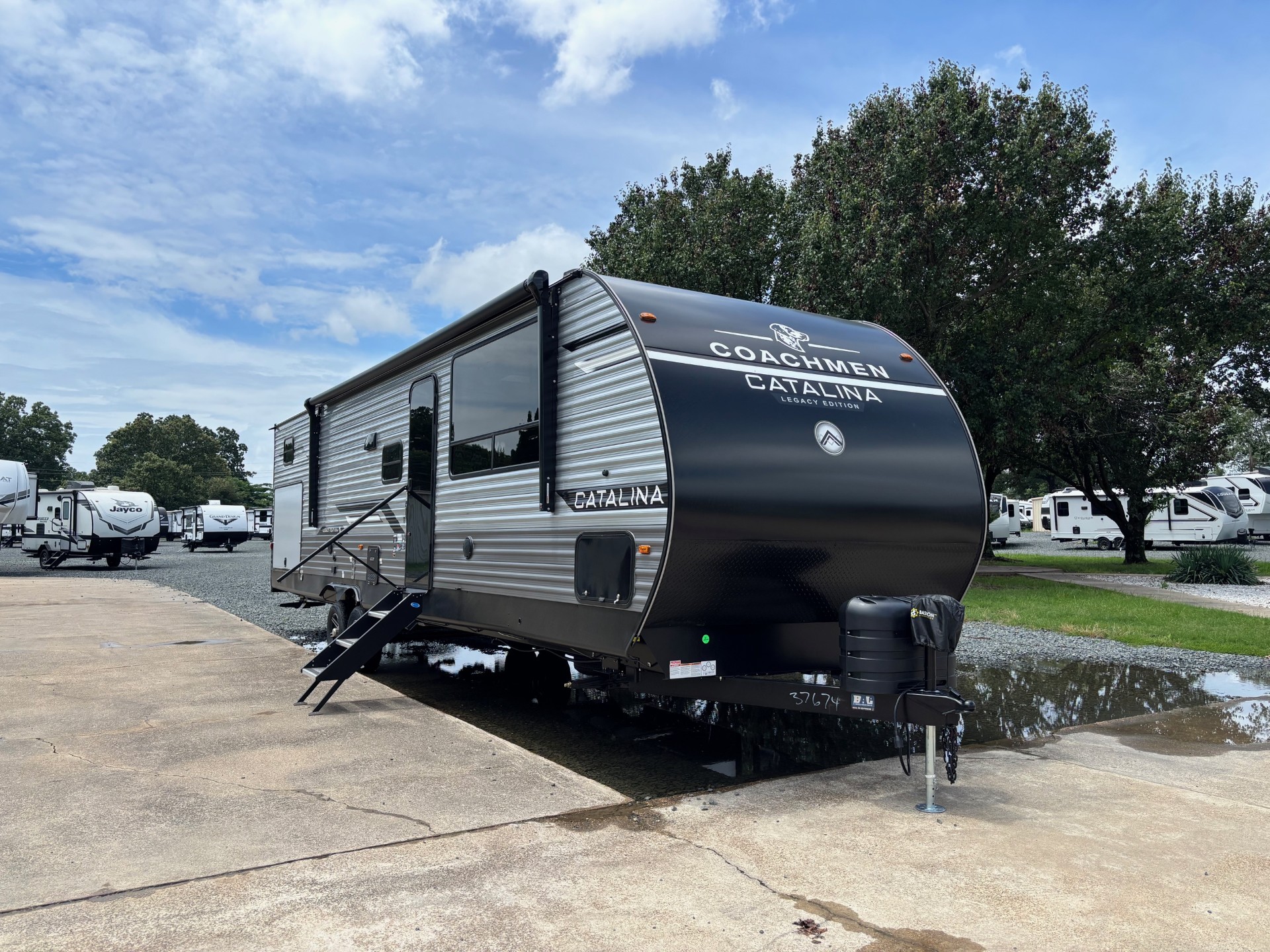 2026 Coachmen Catalina Legacy Edition 343BHTS - Image 1