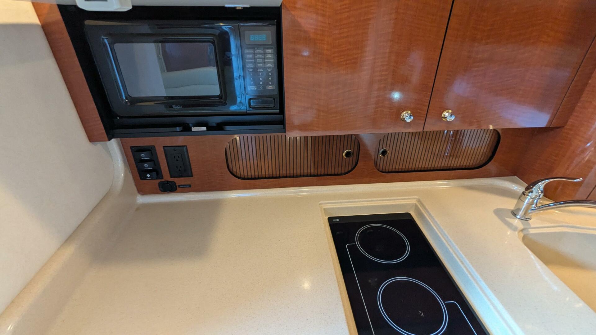 2004 Sea Ray 340 Sundancer - Image 29