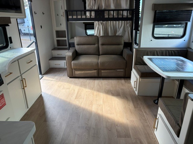 2027 Grand Design Transcend 265BHT - Image 9