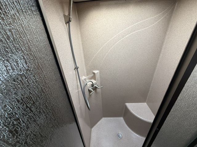 2013 Tiffin Allegro Breeze 32 BR - Image 25