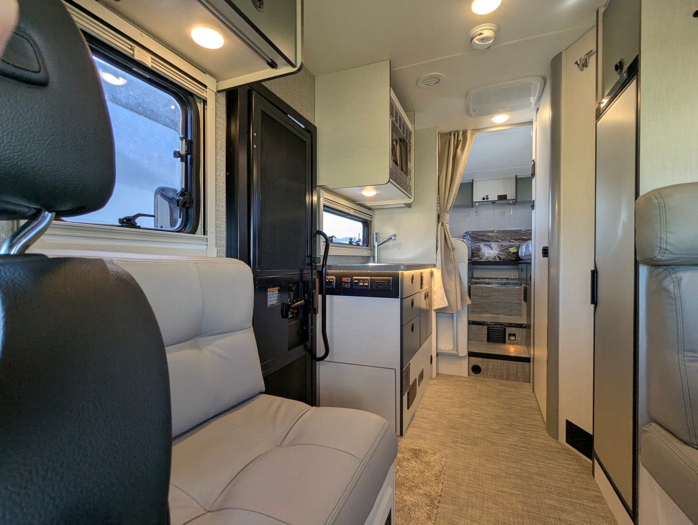 2026 Winnebago EKKO Sprinter 23B AWD - Image 10