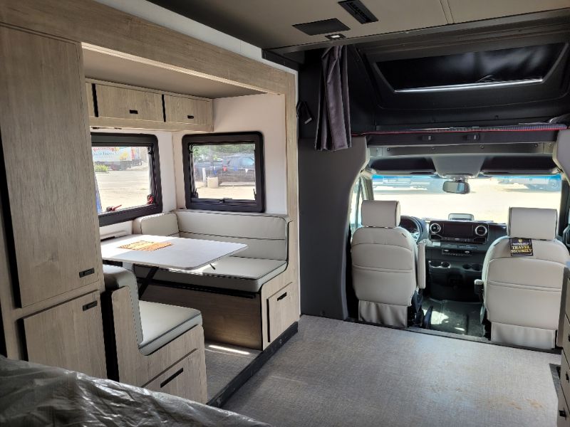 2026 Grand Design Lineage Series M 25FW - Image 22