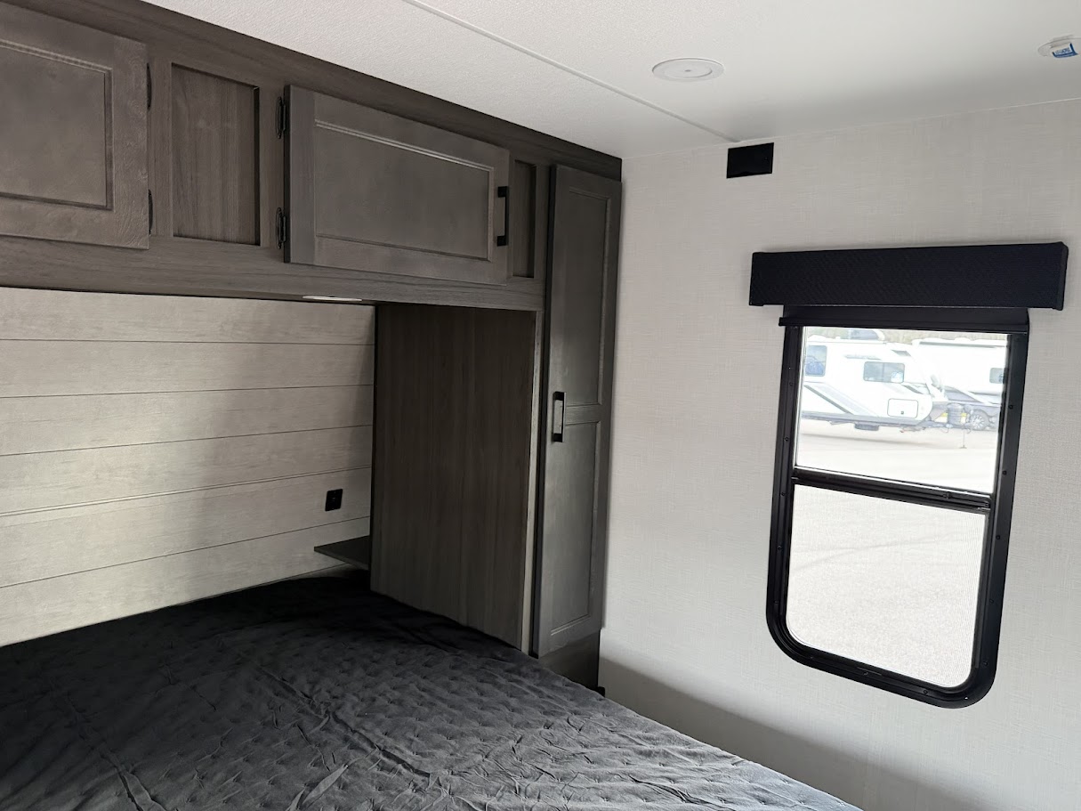 2026 VENTURE RV SPORTTREK STINGER 181VRK - Image 34