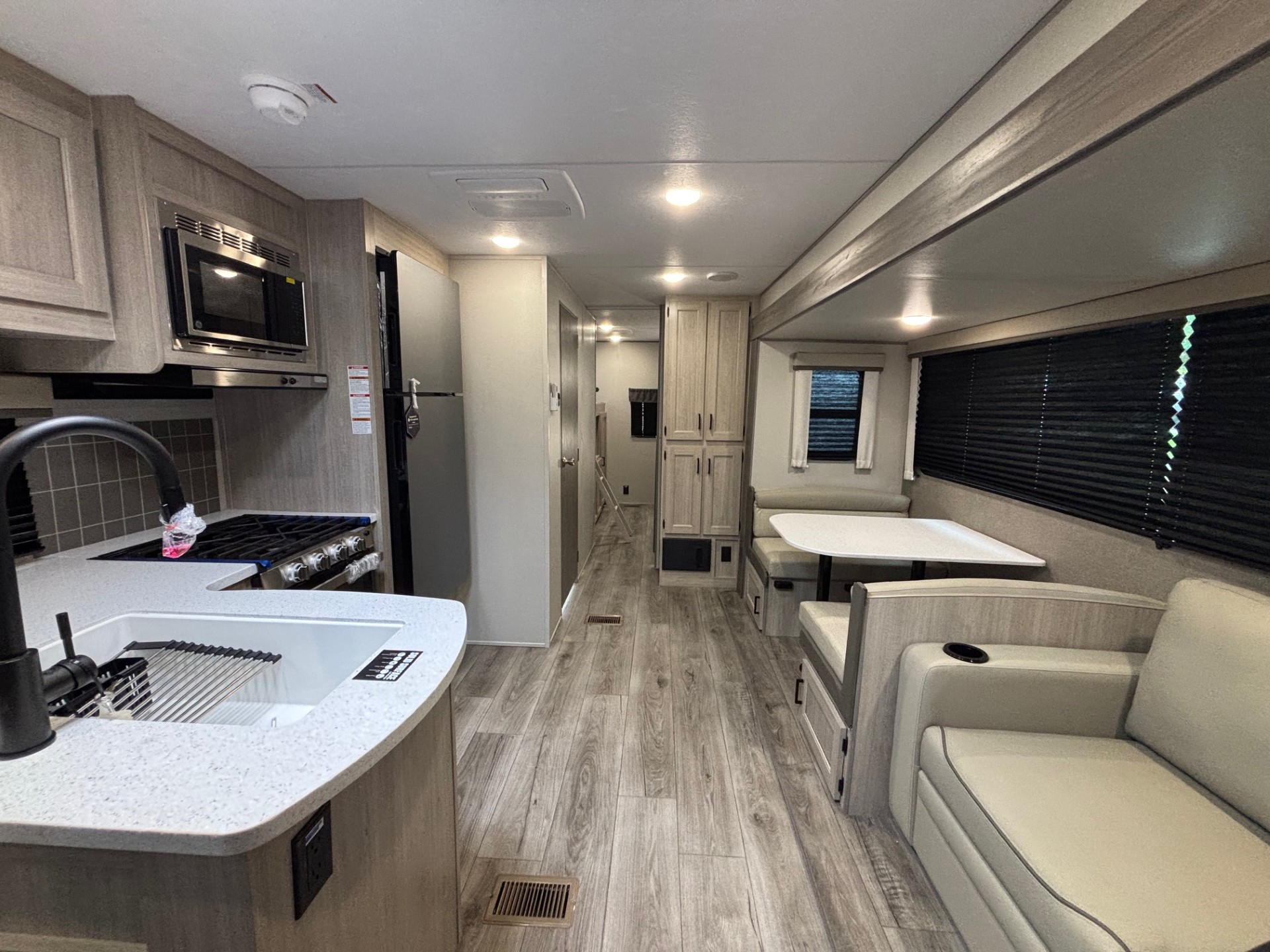 2026 Coachmen Catalina Legacy Edition 343BHTS - Image 11
