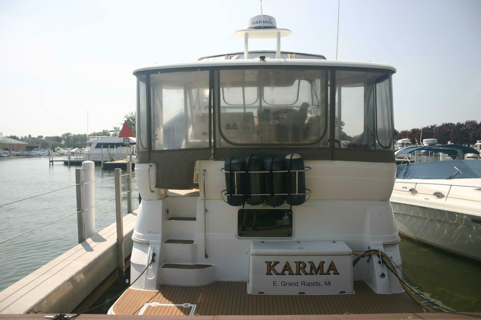 2001 Cruisers Yachts 3750 Motor Yacht - Image 23