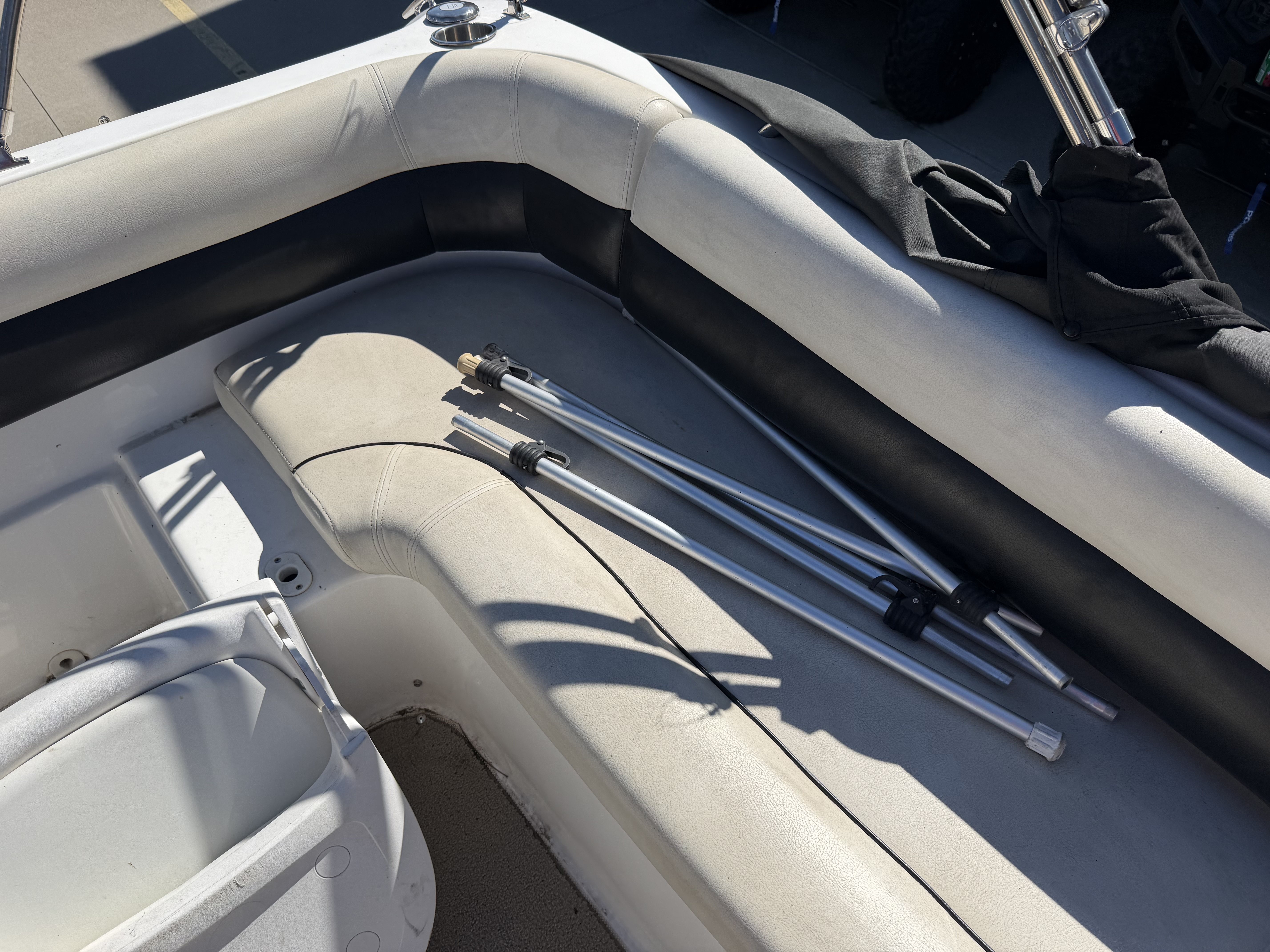 2014 Hurricane Sundeck 201 - Image 16