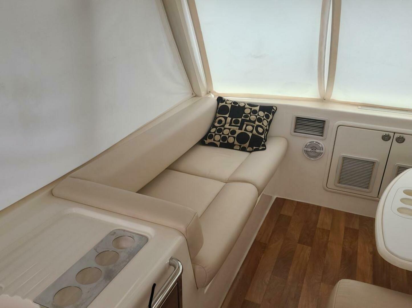 2009 Riviera 47 Enclosed Flybridge Series II - Image 44