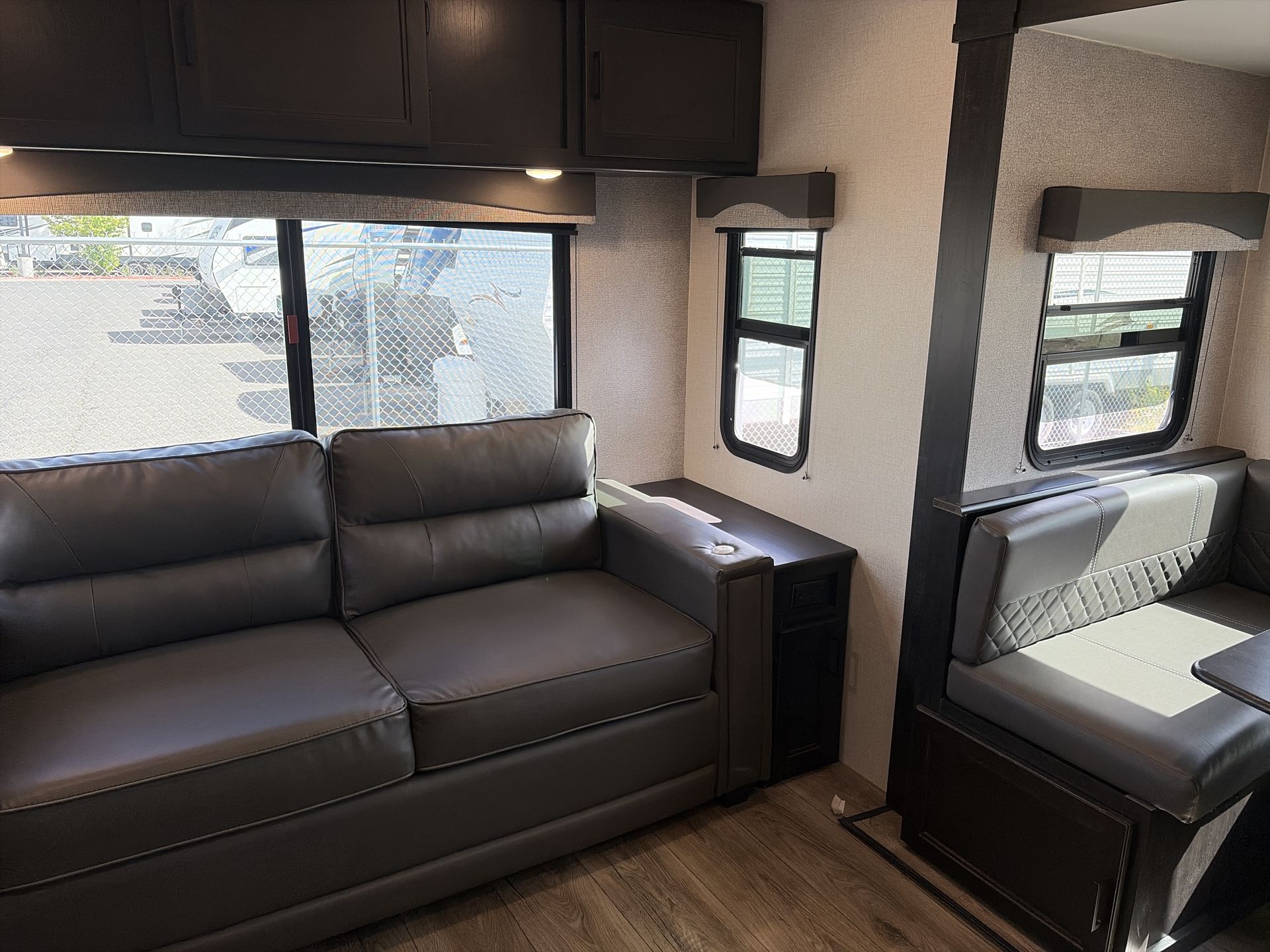 2021 Highland Ridge Mesa Ridge Lite MR2602RL - Image 16