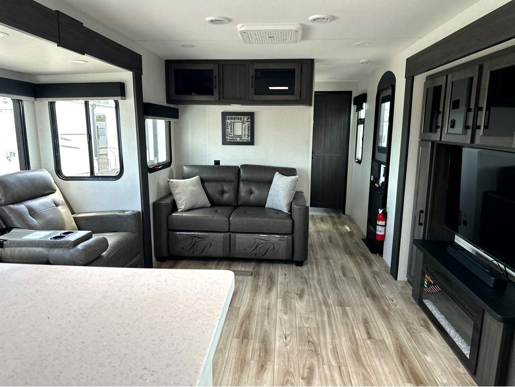 2027 VENTURE RV SPORTTREK 336VRK - Image 18
