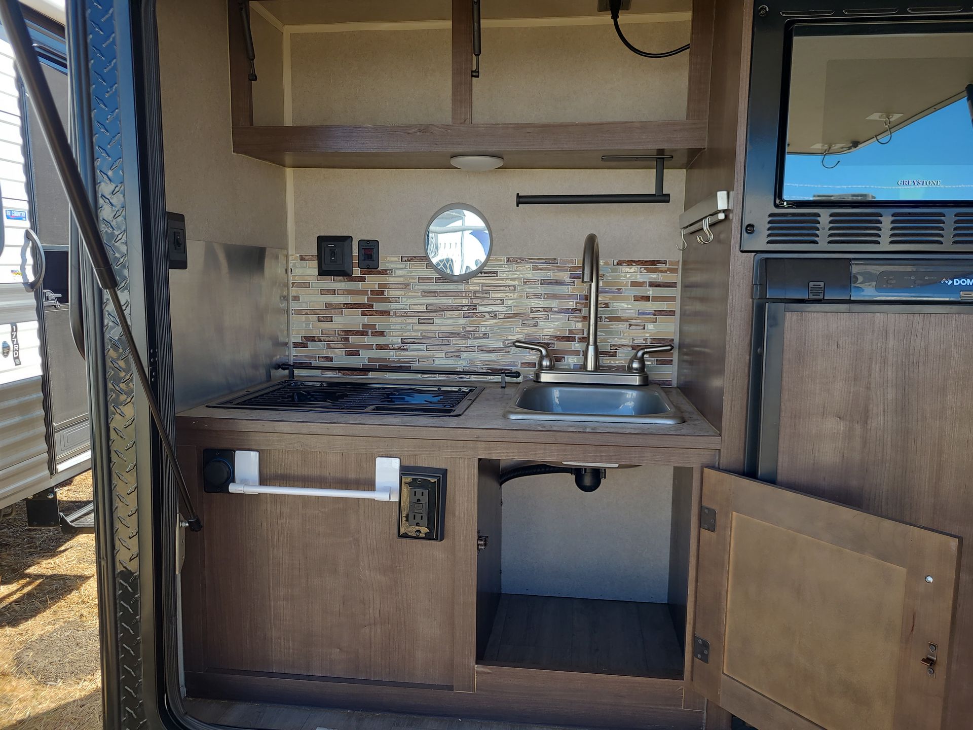2022 Sunset Park RV Sun Ray 109 - Image 24