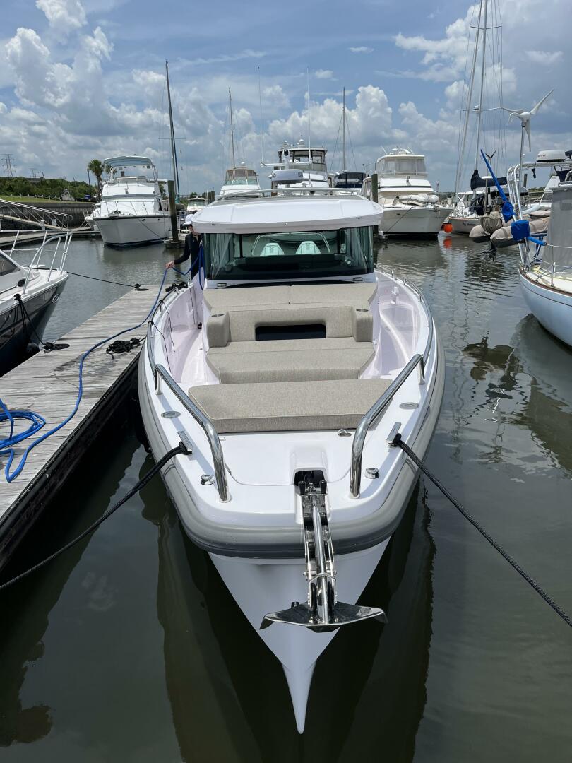 2024 Axopar Cross Cabin - Image 5