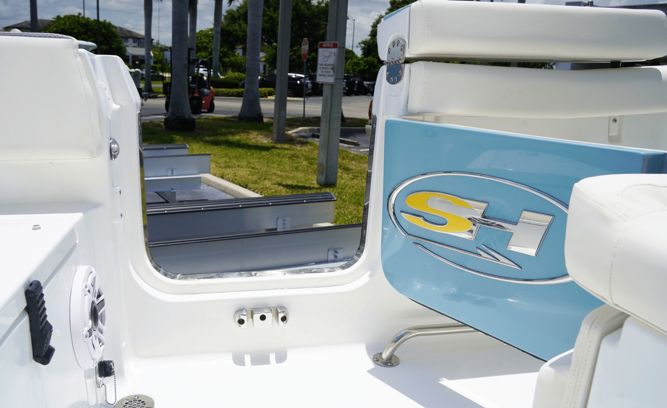 2027 SEA HUNT ULTRA 255SE - Image 41