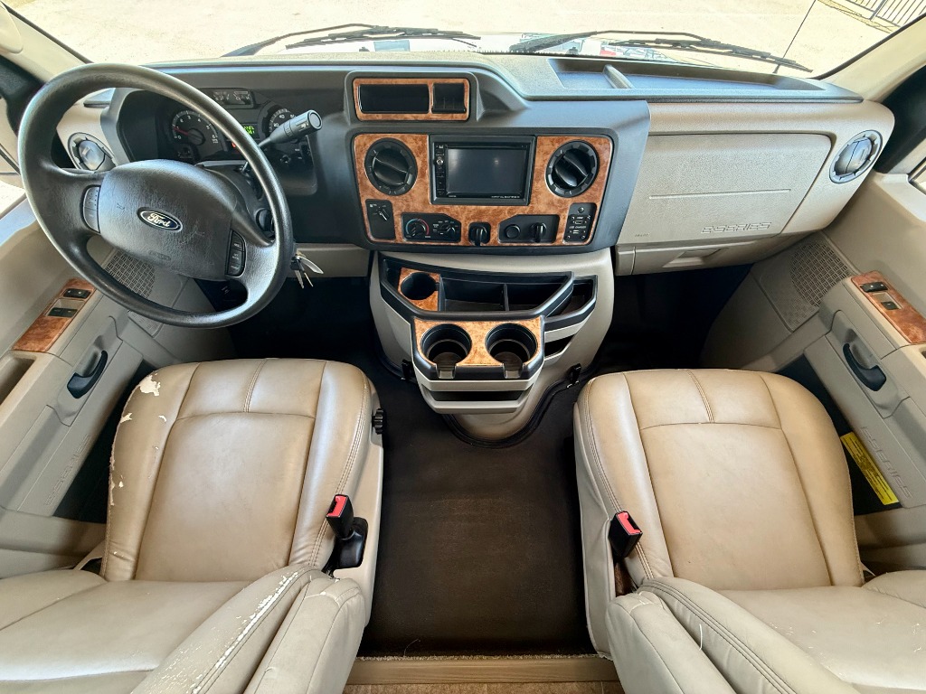 2017 Chateau 28Z - Image 9