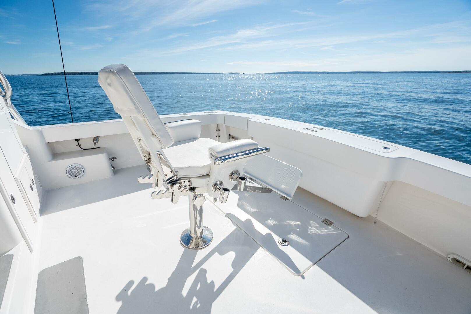 2018 Albemarle 41 Express - Image 11