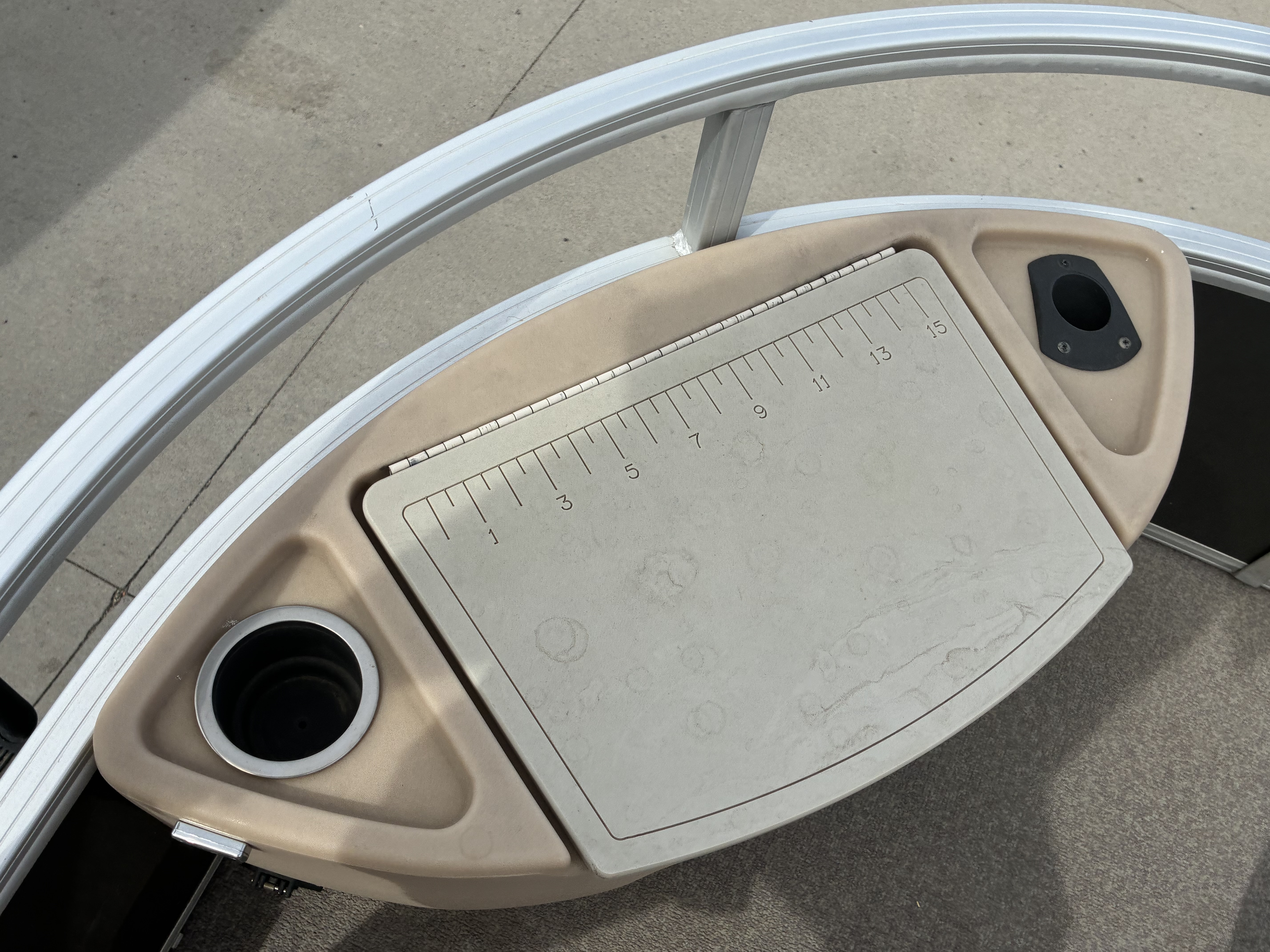 2016 Sun Tracker FISHIN BARGE 22 XPS - Image 12