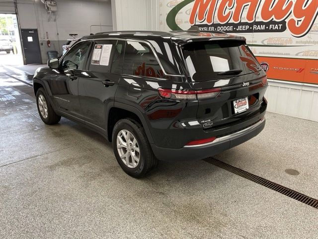 2023 Jeep Grand-Cherokee-L Laredo Altitude 4x4 - Image 5
