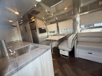 2026 AIRSTREAM INTERNATIONAL 30RBT - Image 11