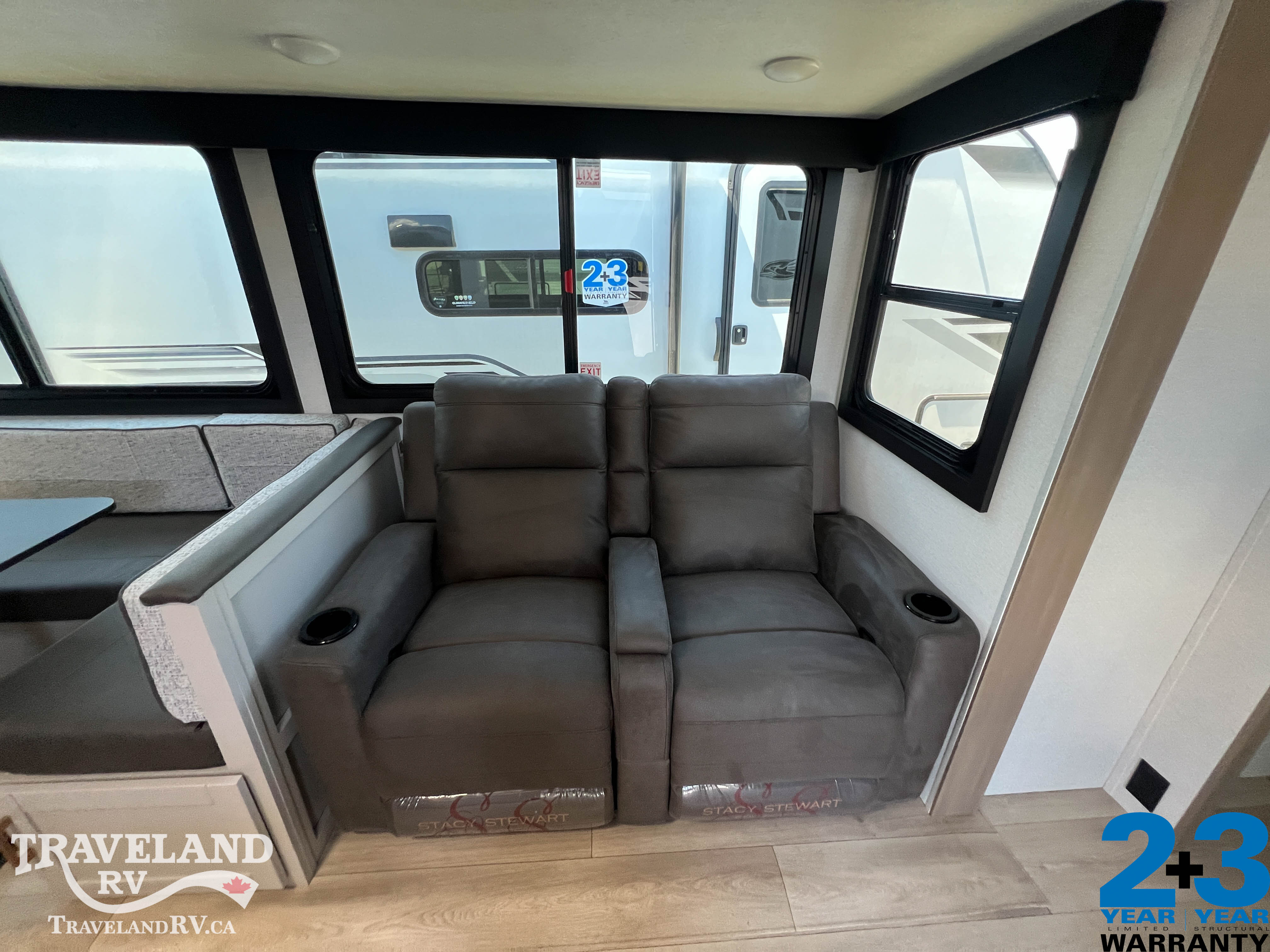 2027 Jayco Jay Feather 29BHB - Image 9