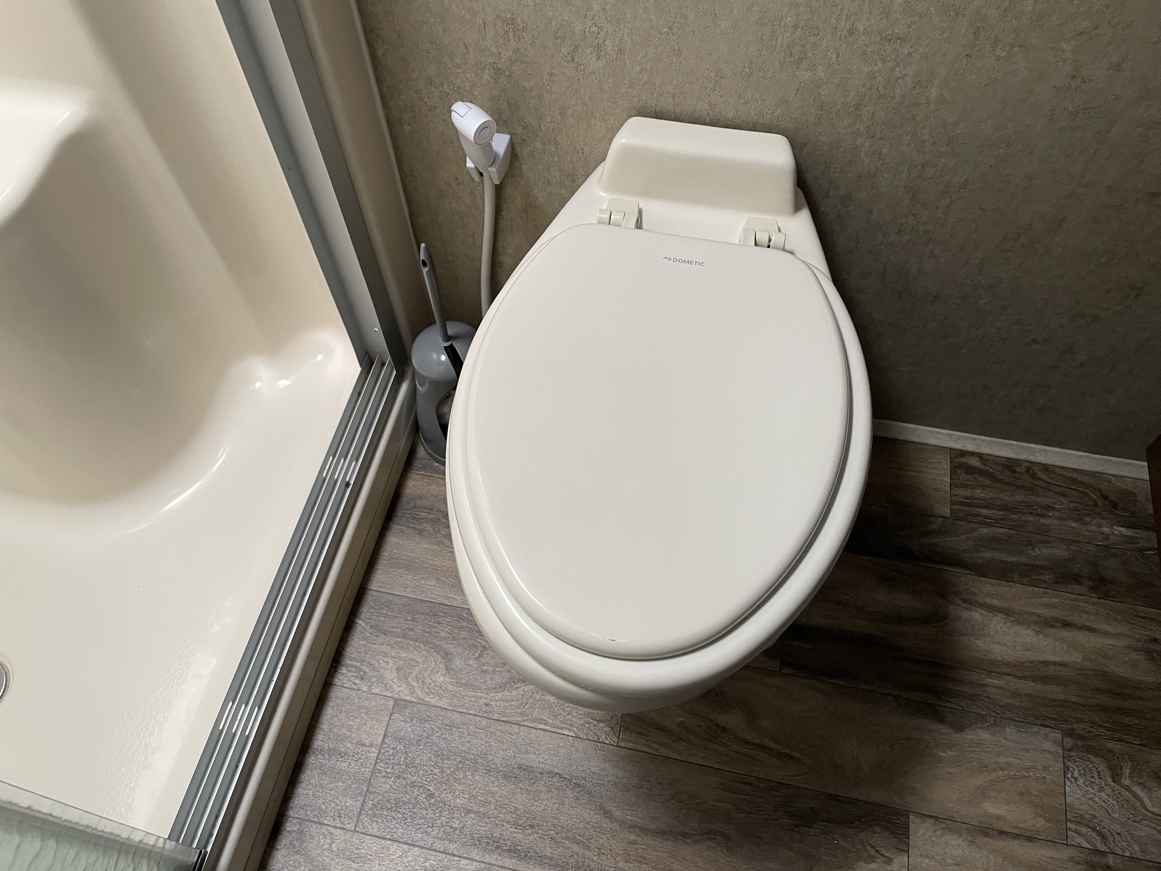 2018 Forest River Cedar Creek Champagne Edition 38EL - Image 18