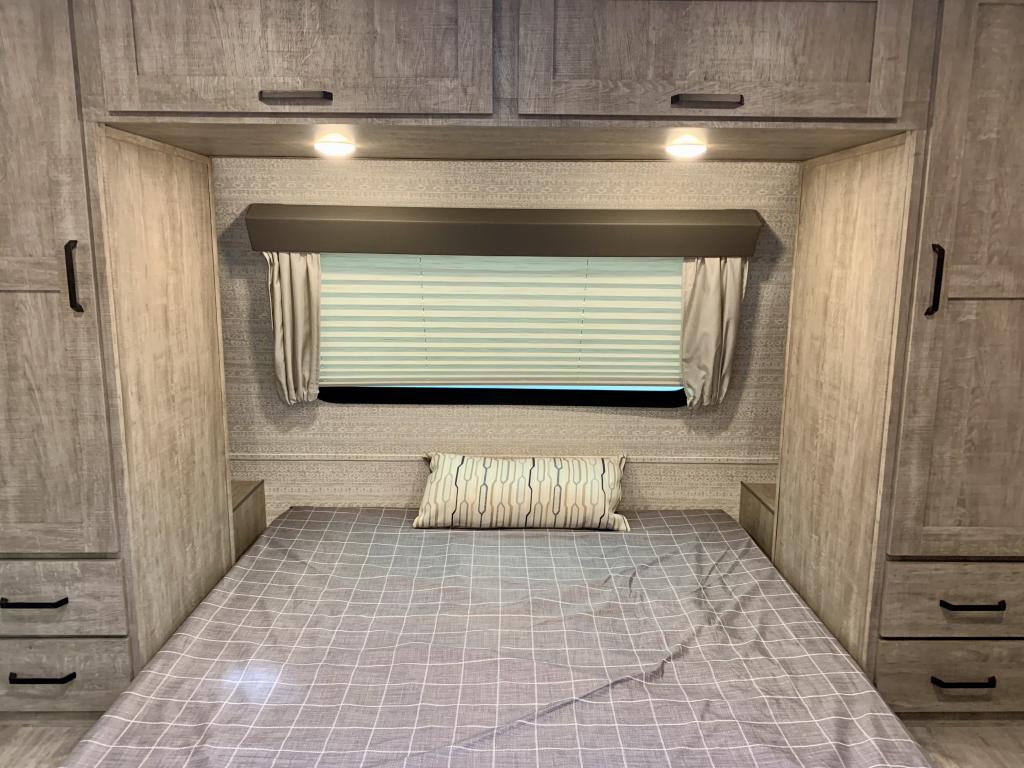 2023 FOREST RIVER 253RLS - Image 28