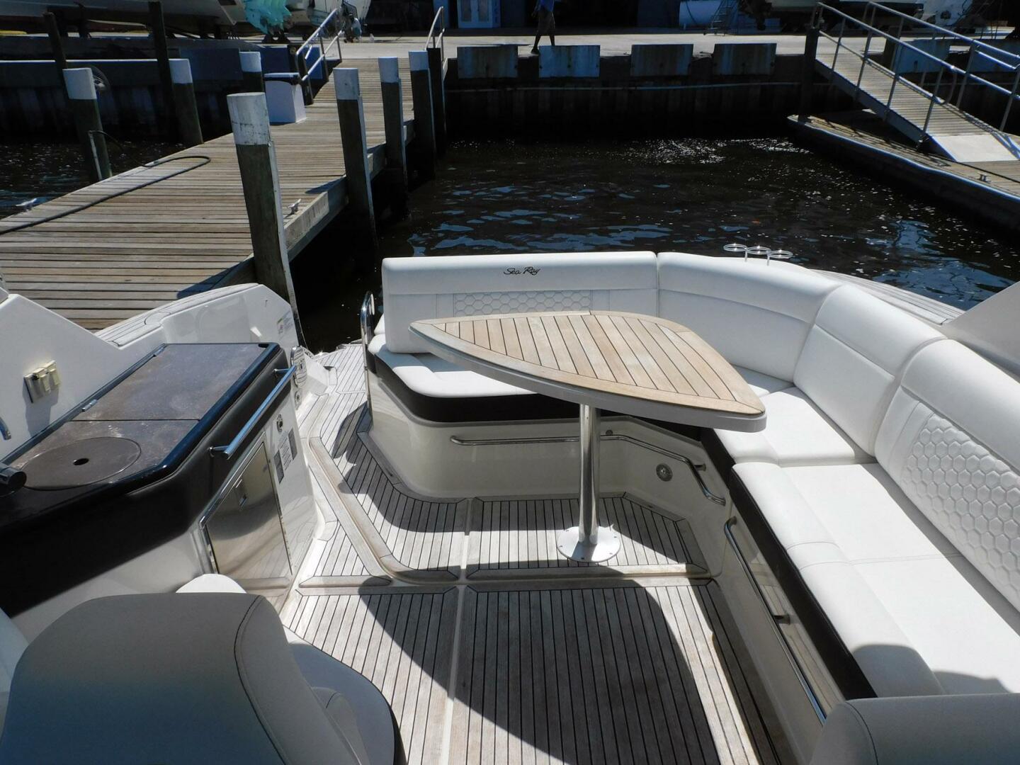 2018 Sea Ray Sundancer 320 - Image 28