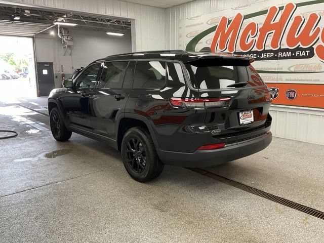 2026 Jeep Grand-Cherokee-L Laredo Altitude 4x4 - Image 6