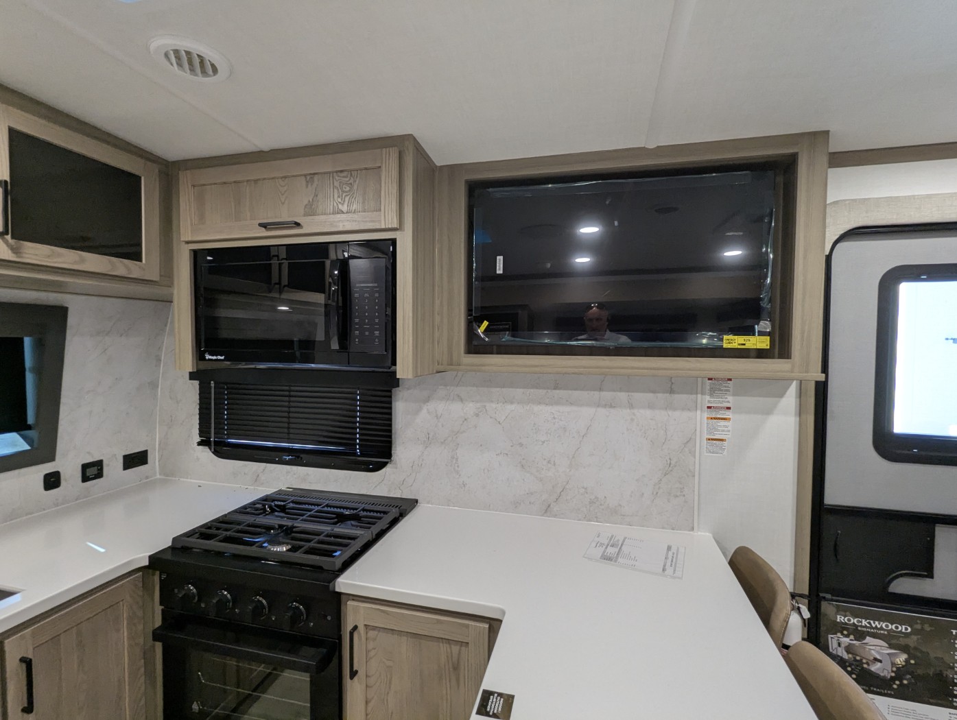 2026 Forest River Rockwood Signature 8263MBR - Image 16