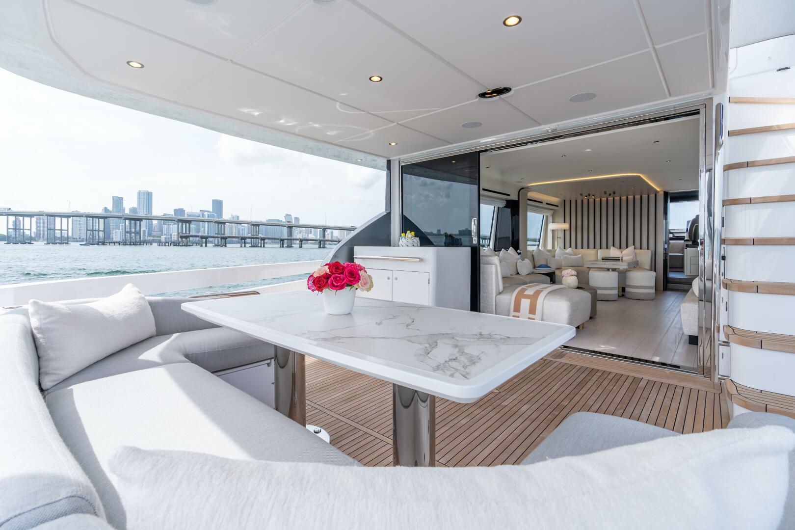 2022 Azimut 78 - Image 24