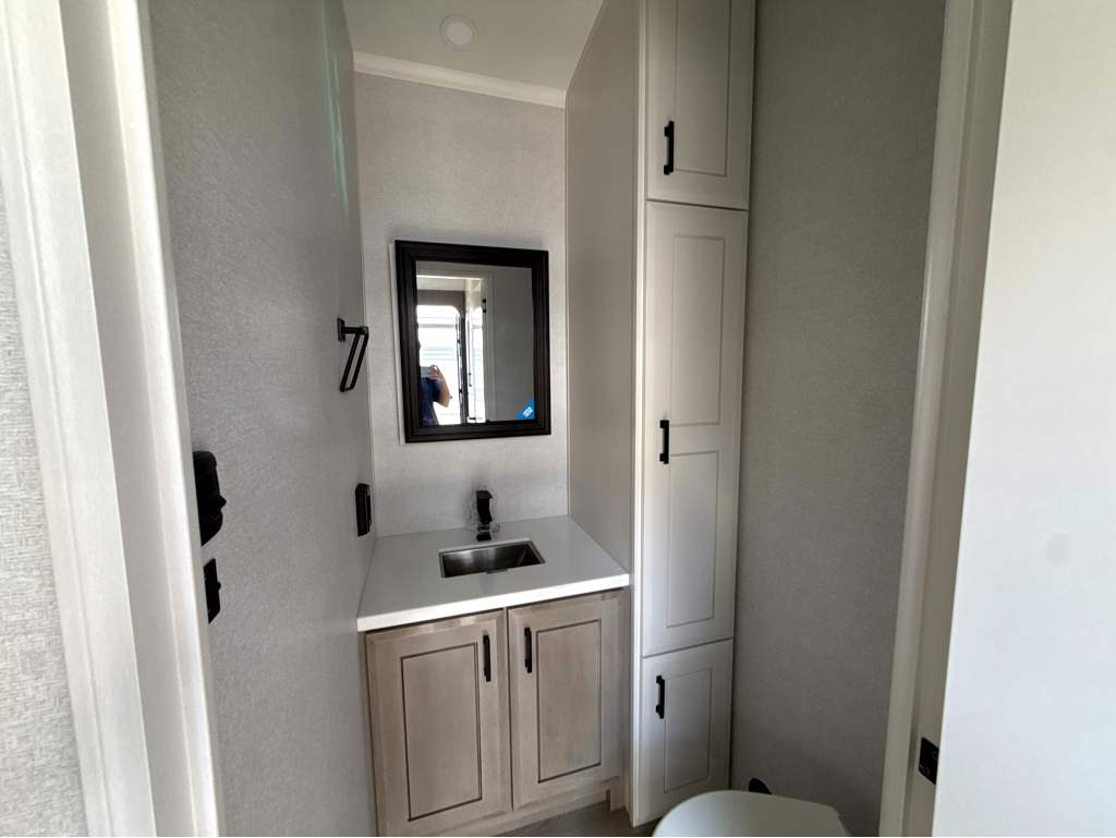 2027 JAYCO PINNACLE 38FBRK - Image 8