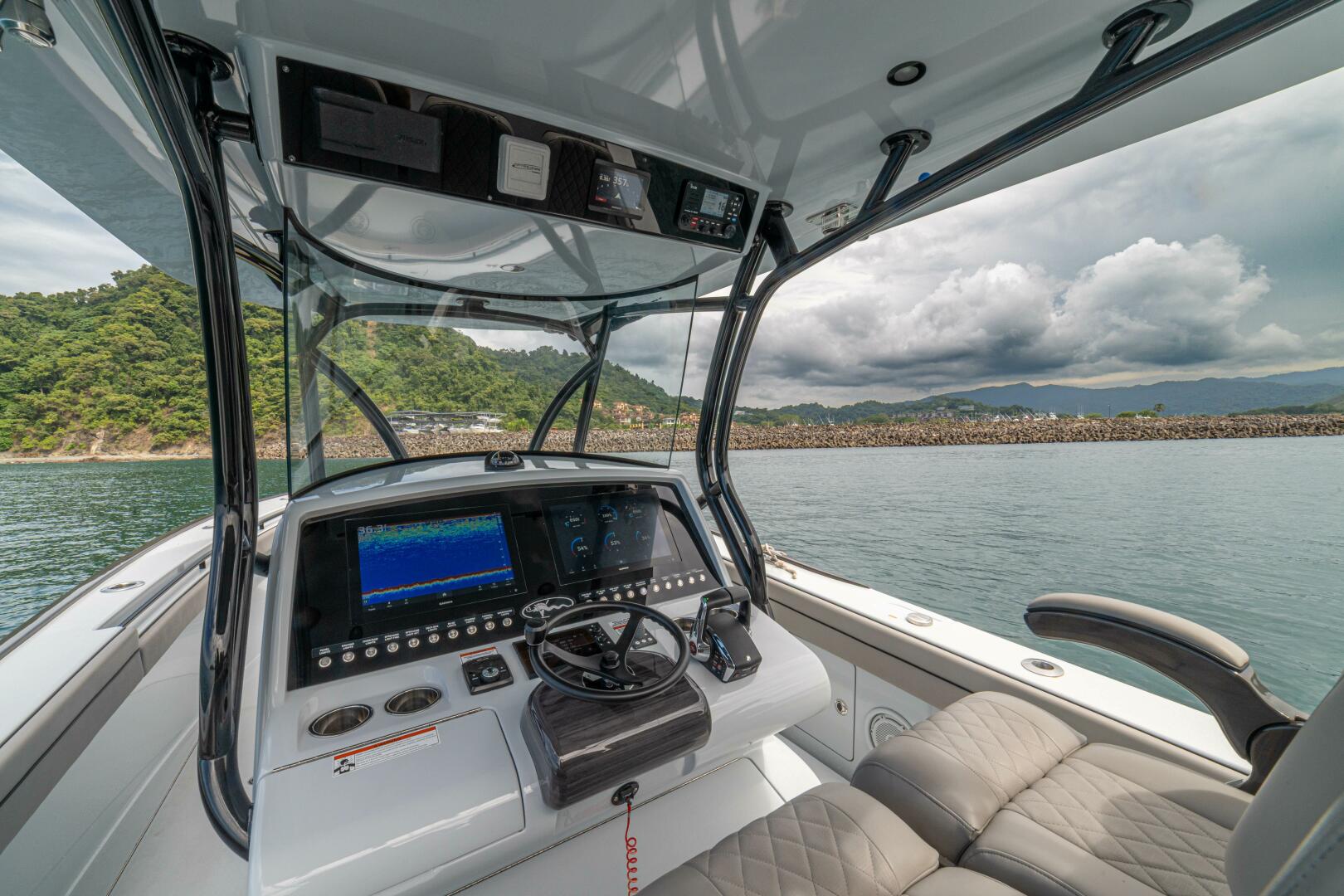 2024 Valhalla Boatworks V-33 - Image 2