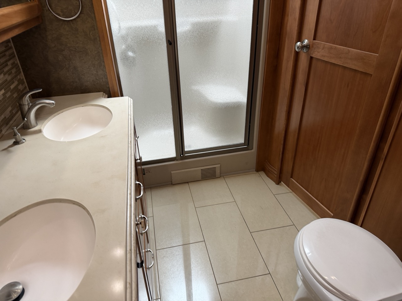 2015 Tiffin Phaeton 40 AH - Image 27