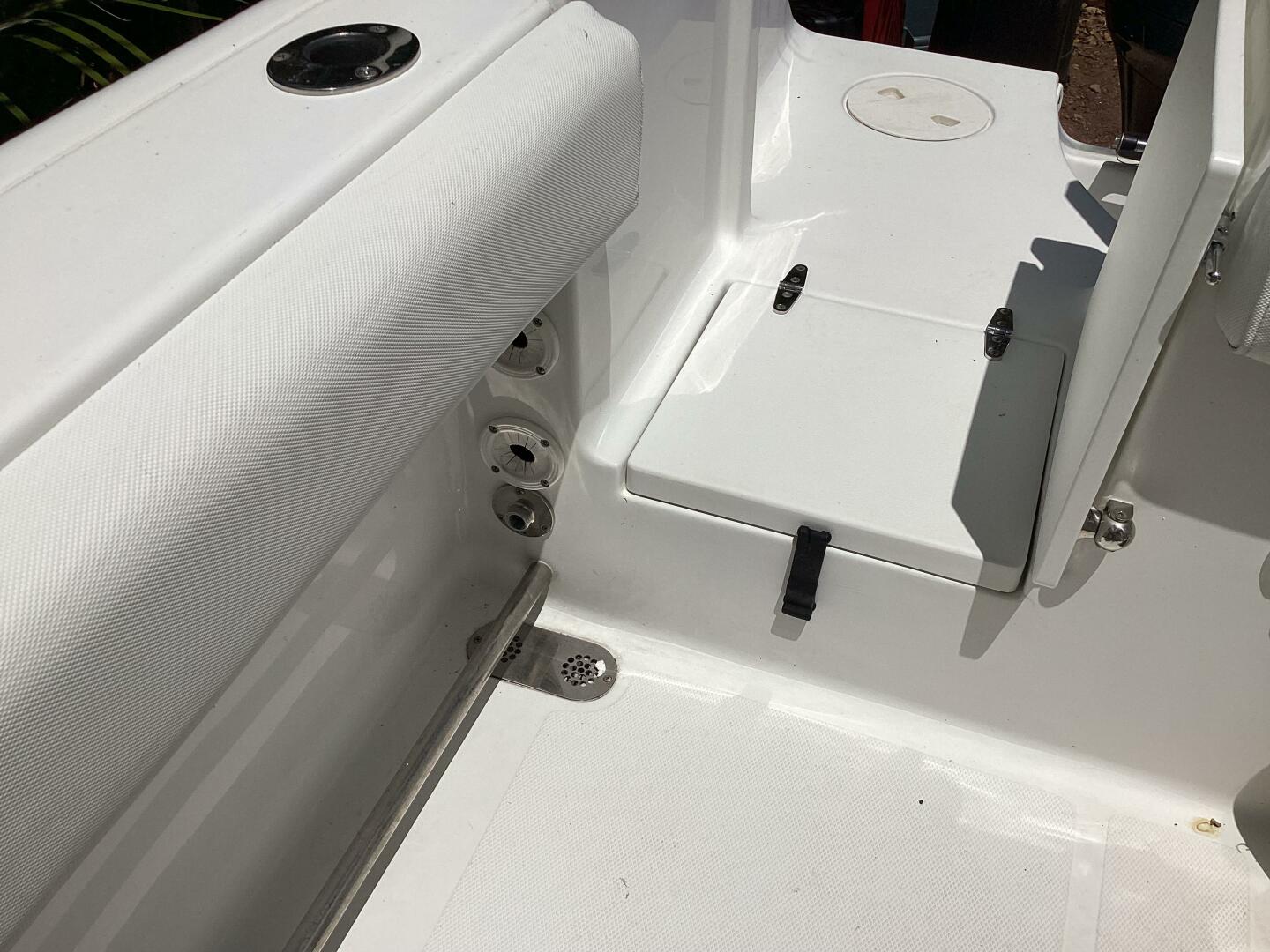 2018 Sea Hunt GAMEFISH 27FS Base - Image 54