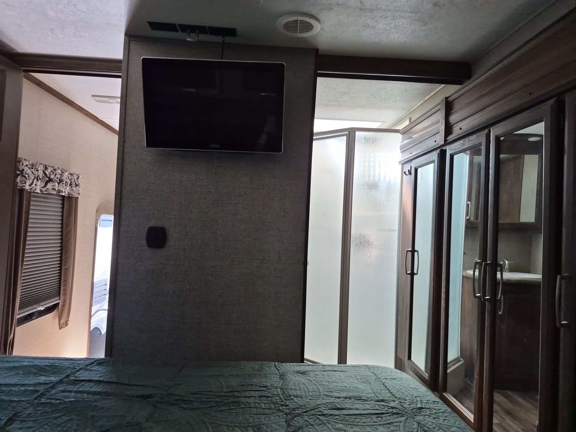 2017 Keystone Cougar 326RDS - Image 30