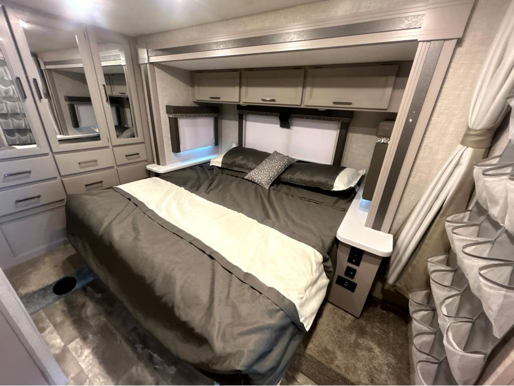 2024 Thor Motor Coach QUANTUM KW29 - Image 29
