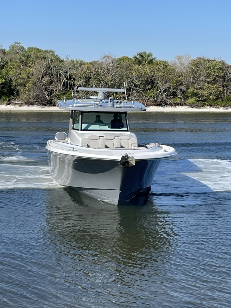 2025 HCB 56 Suenos - Image 3