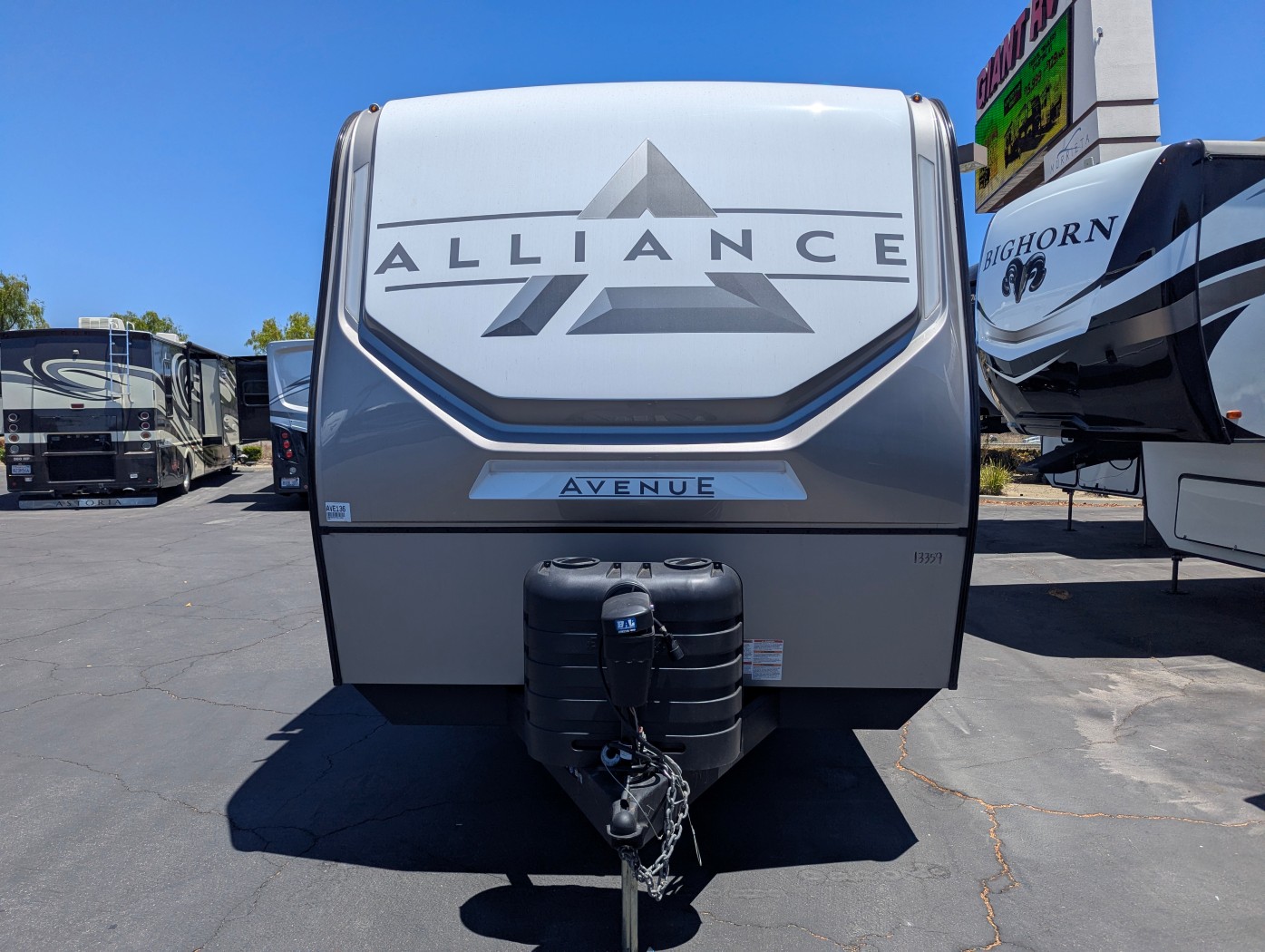 2026 Alliance RV Avenue 298RL - Image 2