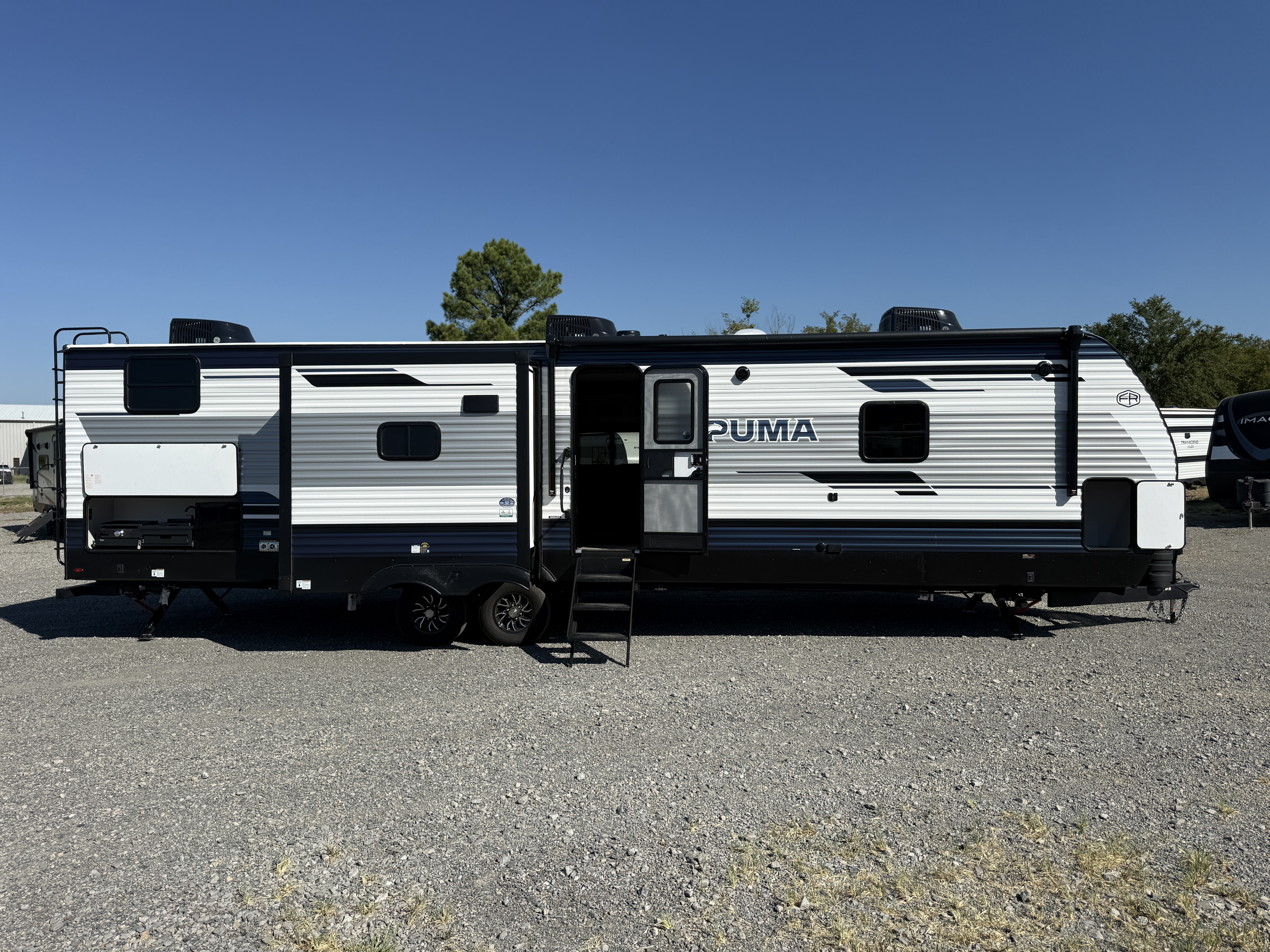 2027 Forest River Puma 32BHFS - Image 9