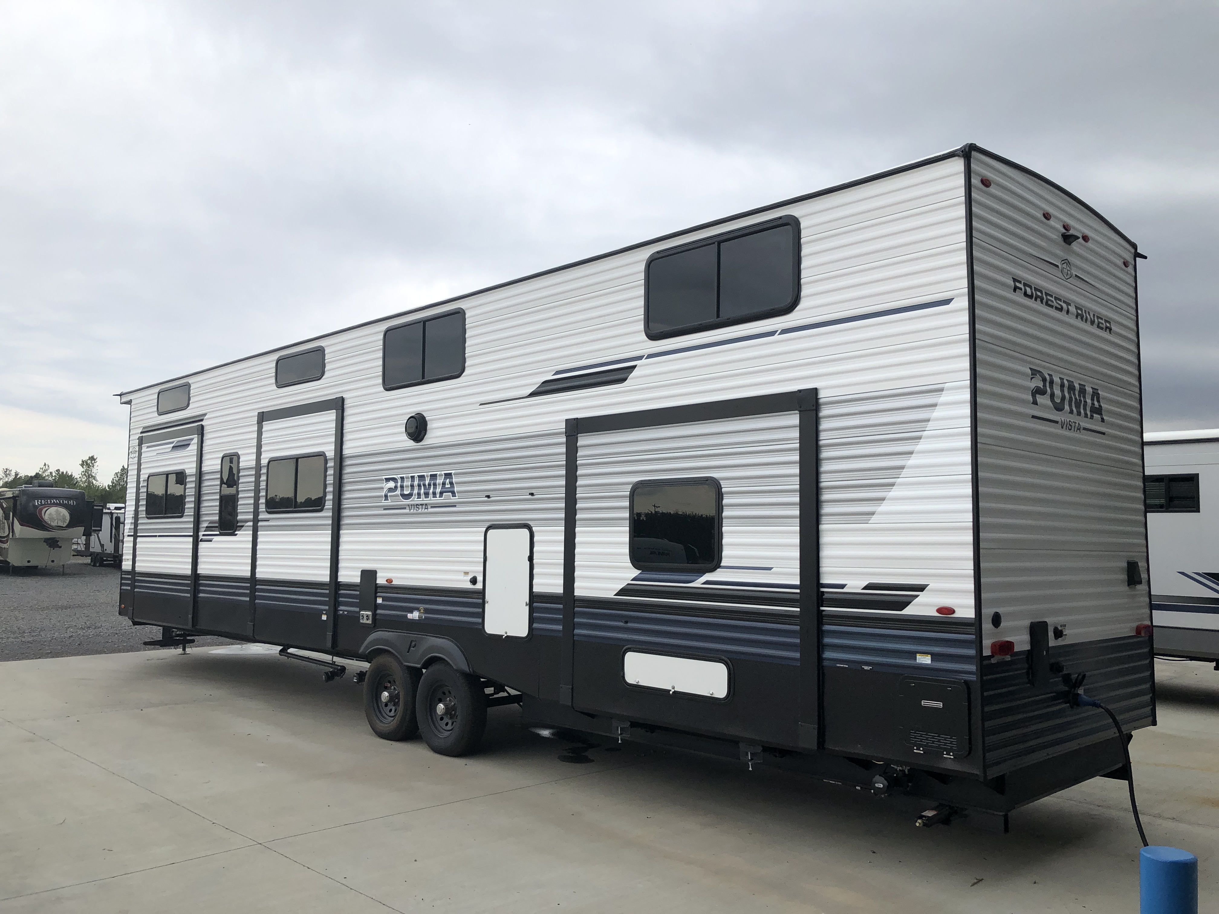 2027 Forest River Puma Vista 403LFT - Image 5