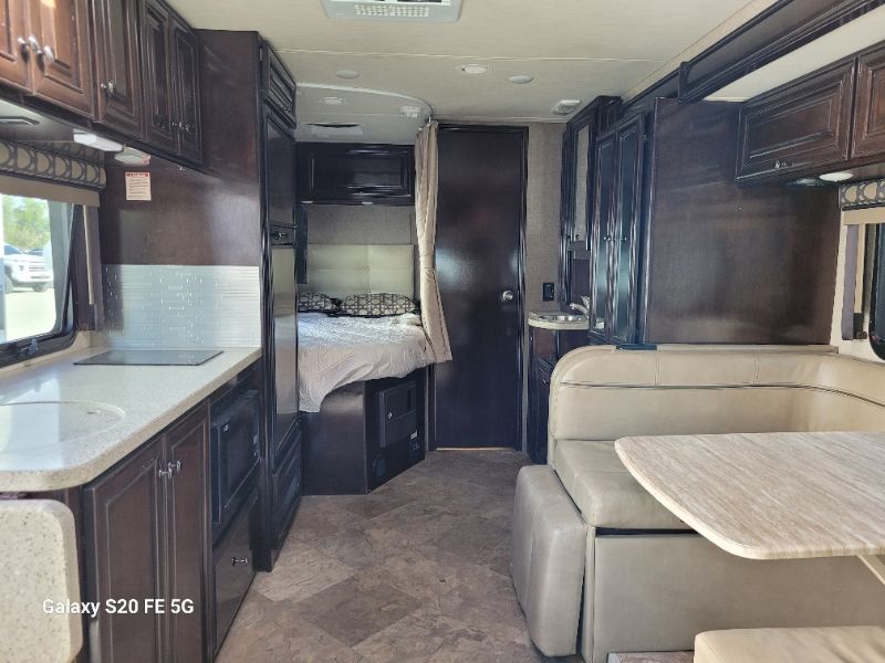 2018 Thor Motor Coach Citation Sprinter 24SJ - Image 7